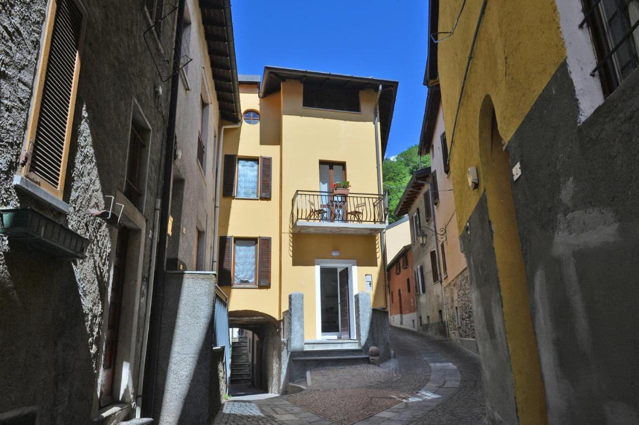 Villa Casa Carma Porto Ceresio Esterno foto
