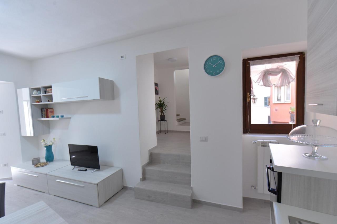 Villa Casa Carma Porto Ceresio Esterno foto