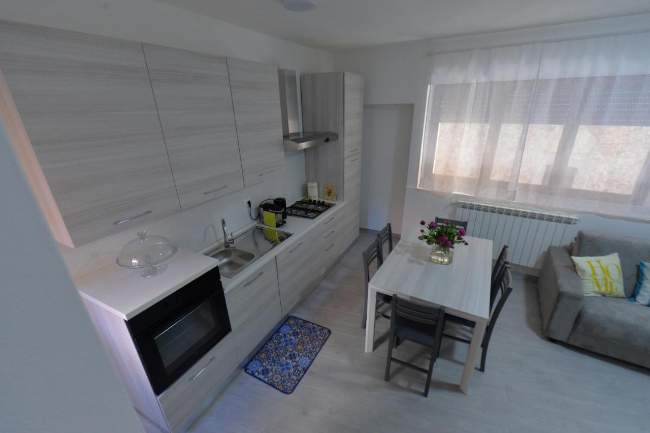 Villa Casa Carma Porto Ceresio Esterno foto